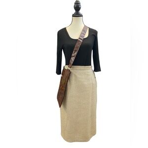 Wool Blend Classic Houndstooth Pencil Skirt in Cream & Taupe size E 42, GB 12